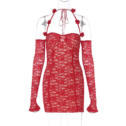 Garpiedurkņu kleita bez lencītēm, kas izceļ gurnus