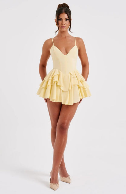 Svārki ar volāniem