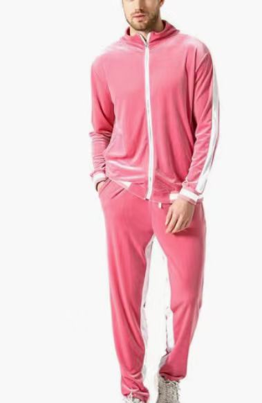 Kontrastains zelta samta vīriešu uzvalks 