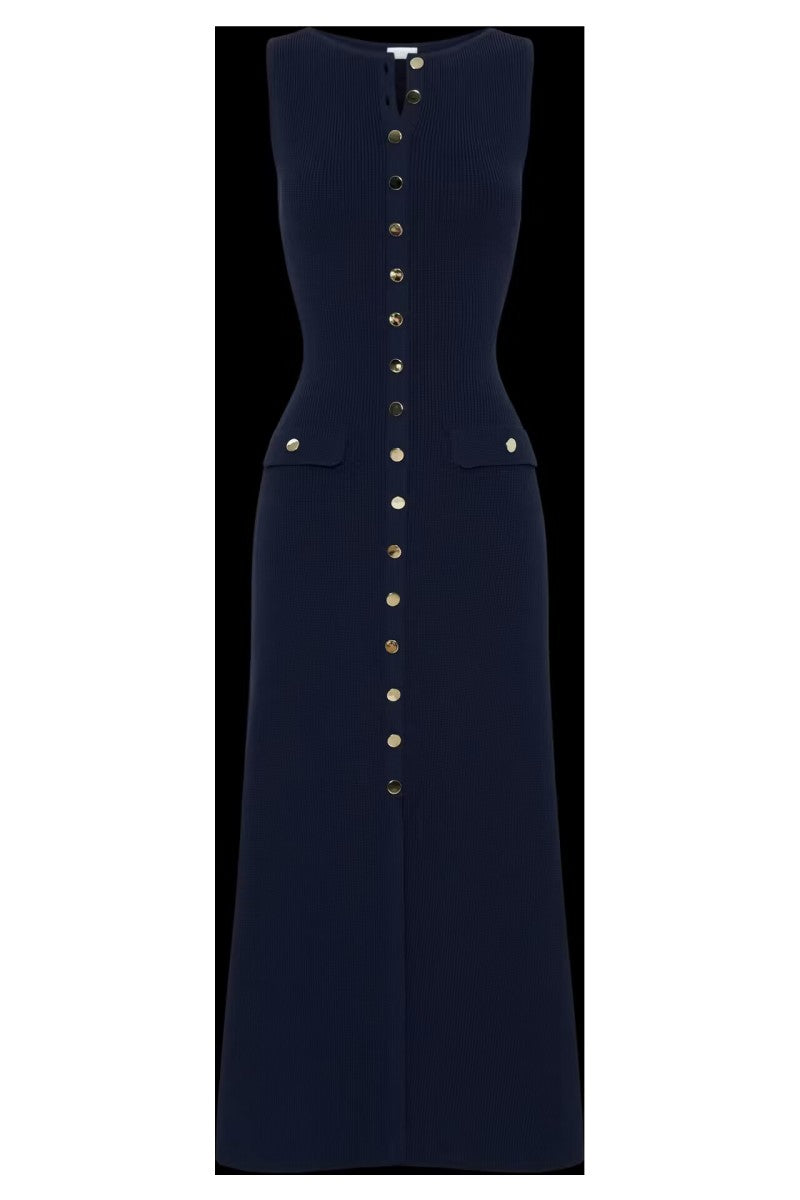 Bezpiedurkņu kleita ar apaļu kakla izgriezumu un adītu rakstu 